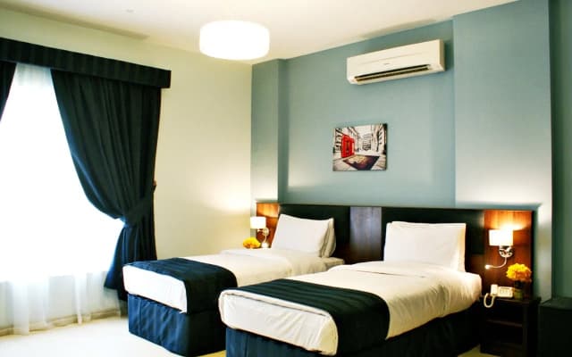 Weekend Hotel - photo 3