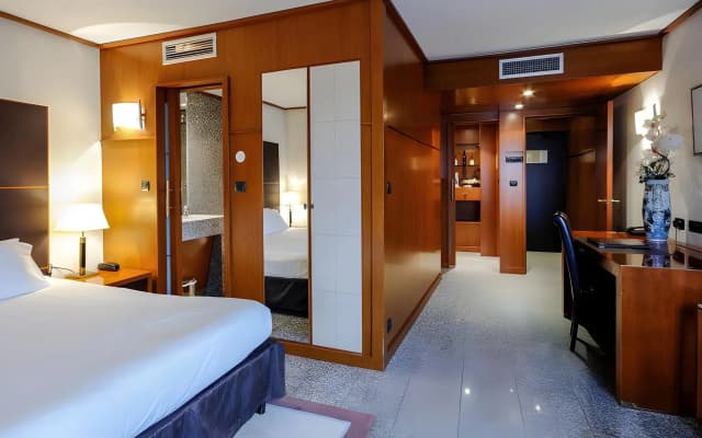 Goldstar Resort Hotel - photo 4