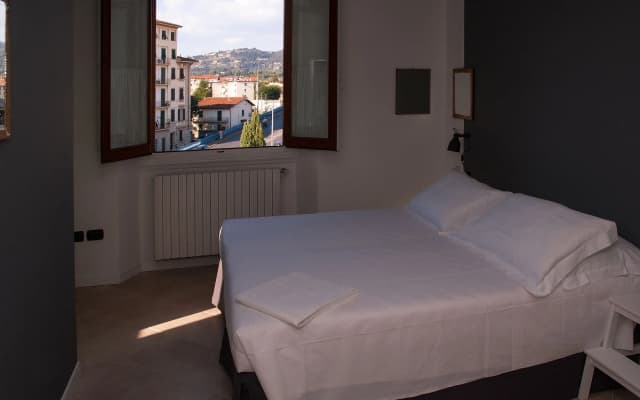 In Florence Apartments - photo 4