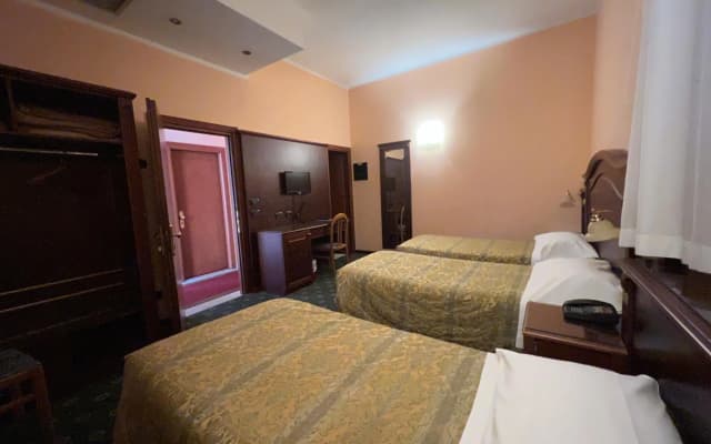 Hotel Valganna - photo 4