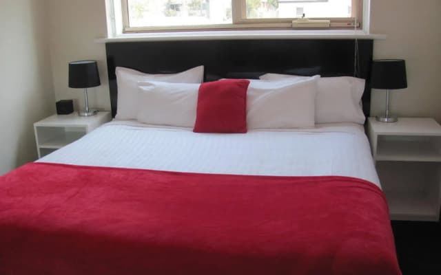 Apartments on Flemington - photo 4