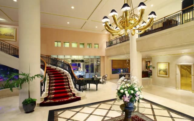 Ambhara Hotel - photo 2