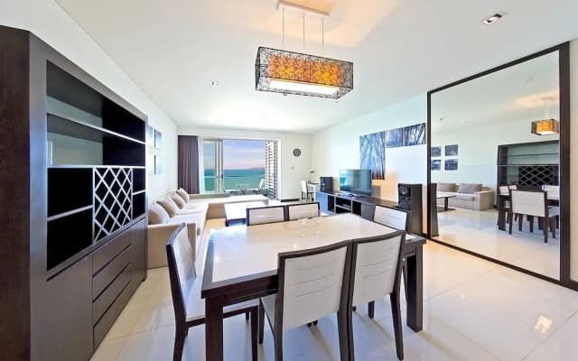 iBeach Luxury Seaview Apartment - photo 2
