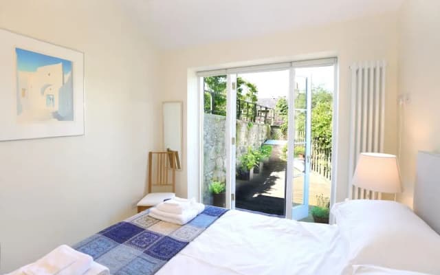Unique Apartment with Patio - photo 3