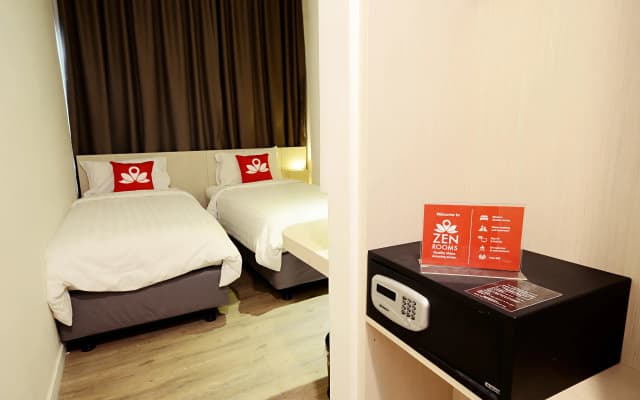 ZenRooms Pluit PIK - photo 5