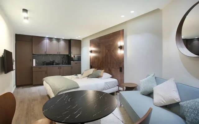 Modern Suite Center of Paris Montmartre - photo 5