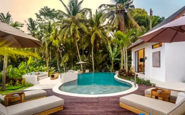 Villa Crystal Lagoon By Balisuperhost - photo 3