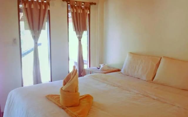 V-View Beach Resort - photo 5