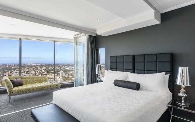 Meriton Suites World Tower - photo 5