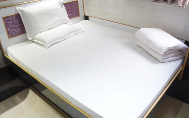 Yue Ka Hotel - photo 2