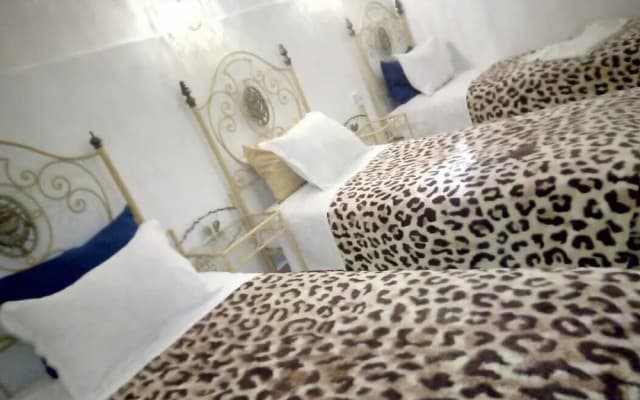 Hotel Aqdas - photo 3