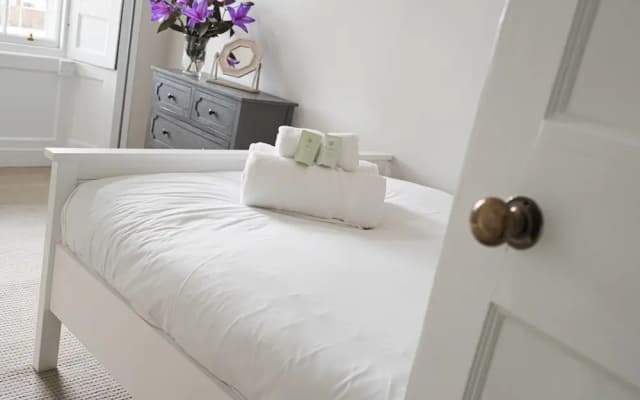 Warriston Crescent Apartment - photo 2