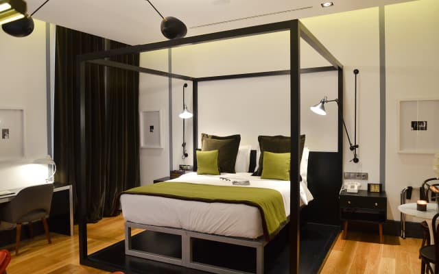 Browns Central Hotel - photo 4