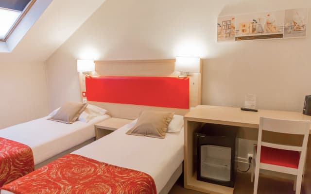 D'win Hotel - photo 4