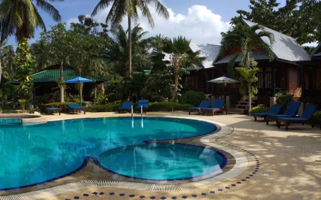 Dewshore Resort - photo 2