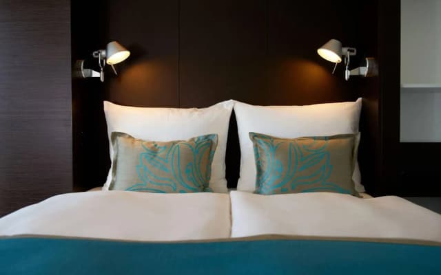 Motel One Amsterdam - photo 3