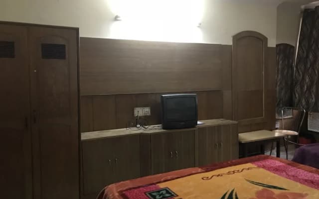 Hotel Jyoti Deluxe - photo 4