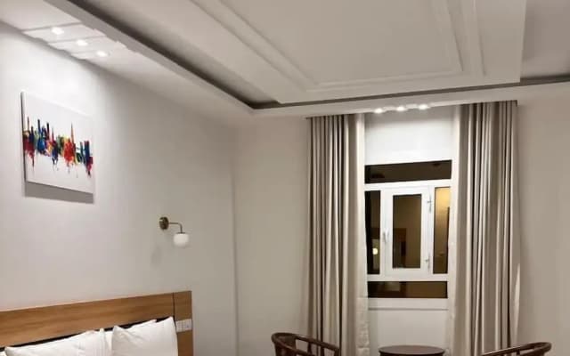 4 Guys Hotels - photo 5