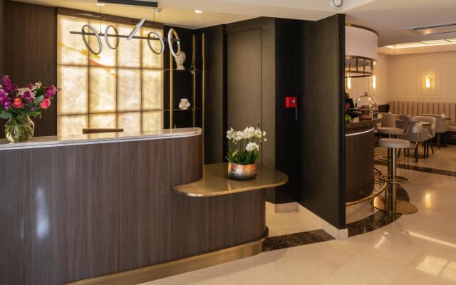 Best Western Au Trocadero - photo 2