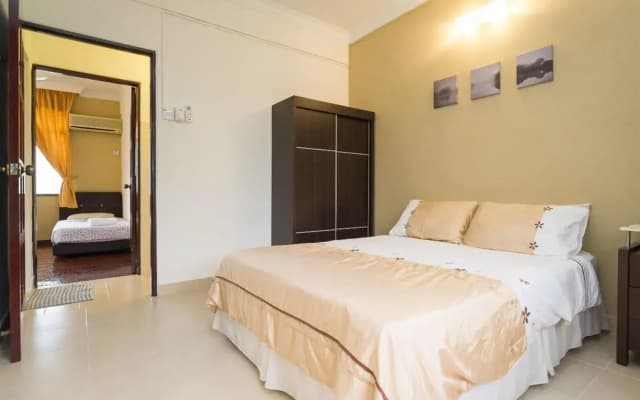 Bayu Emas Apartments - photo 4