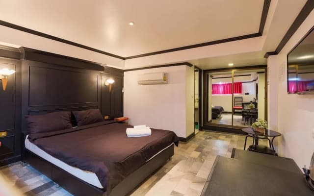 SOHO Rooms Patong - photo 4