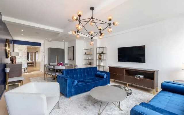 Stunning 2 Bed Apartment, Sleeps 4 - photo 5