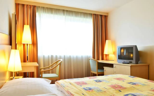 Hotel Artemis - photo 5