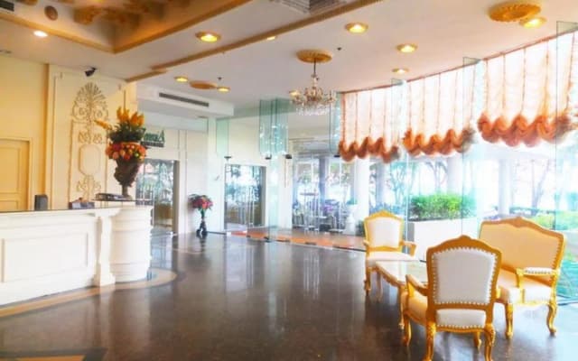 Adriatic Palace Hotel Pattaya - photo 2