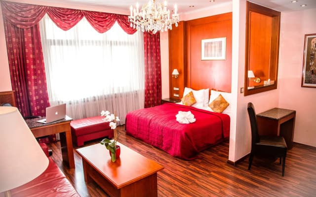 Hotel Corvinus - photo 3