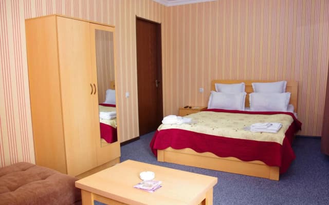 Shalimar Hotel - photo 2