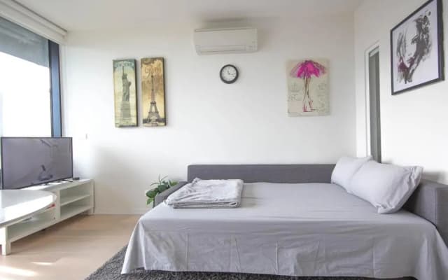 South Yarra City View Apartment with Car Park, Amazon Alexa, Spotify, Netflix, and WiFi - photo 5