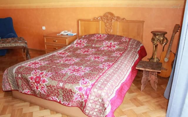 9 Shio Chitadze Street - photo 2