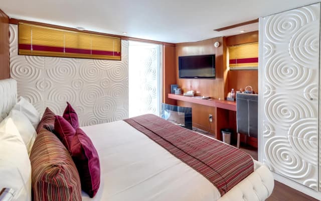 VIP Paris Yacht Hotel - photo 3