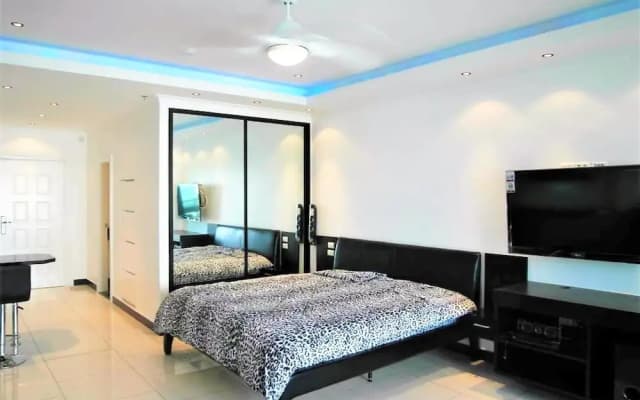 Fantastic sea View Beach Condo - photo 2