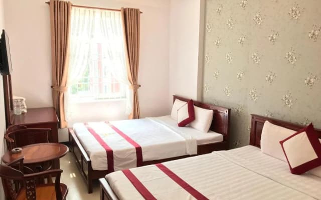 Thi Long Phung 2 Hotel - photo 2