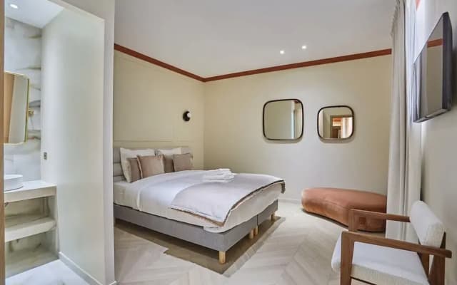 Superb AC Apartment Center of Paris Le Marais - photo 2