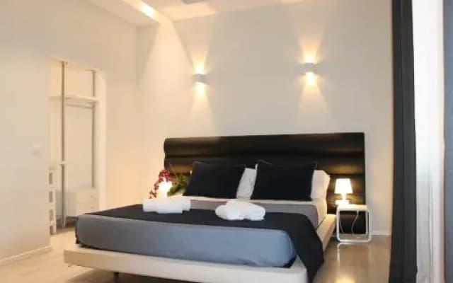 Little Rose Lodge - photo 3