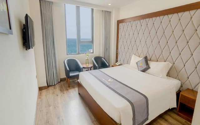 Royal Charm Hotel - photo 3