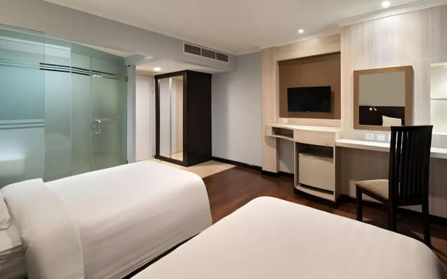 Golden Boutique Hotel Kemayoran - photo 5