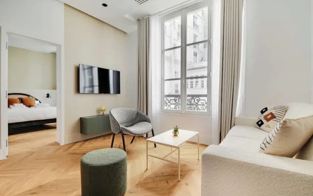 Modern Apartment - 1br/4p - Madeleine - photo 4