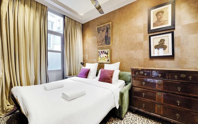 Historic Elegance in the Heart of Marais - 6p/2br - photo 5