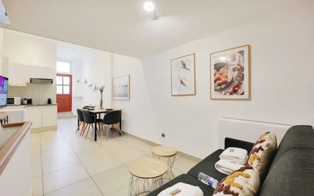 Charming Apartment -1br/4p - Gare District - photo 5
