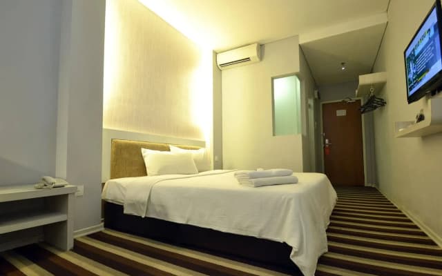 First Residence Hotel - photo 5