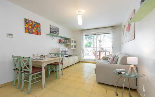 Nice 1 Bedroom downtown Carré d'Or with garage - photo 4