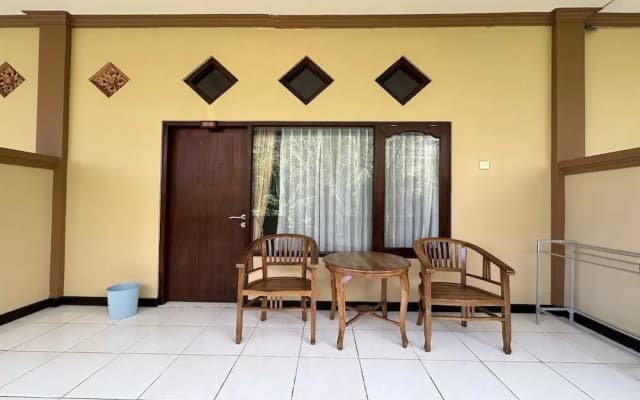 Taxa Raya Guest House - photo 2