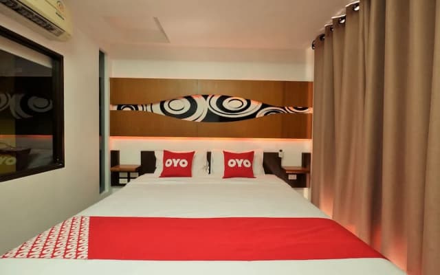 OYO 466 Vibes Patong - photo 2