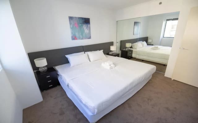 Castle Serviced Apartments - photo 5