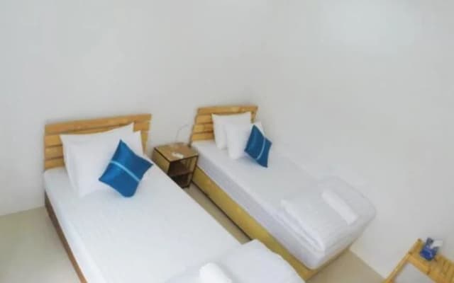 Guraidhoo Inn - photo 2