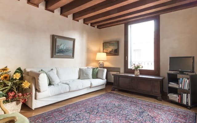 La Fenice Theatre Exclusive Flat - photo 4