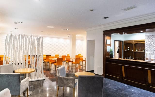 Hotel Serrano - photo 2